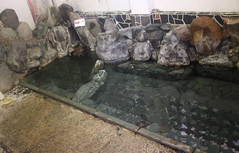 写真：⼤広間･岩⾵呂の新設など